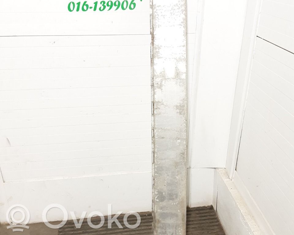 Volvo S70  V70  V70 XC Poprzeczka zderzaka przedniego 