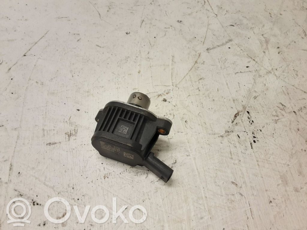 other engine part   2012181126184,04E906048A