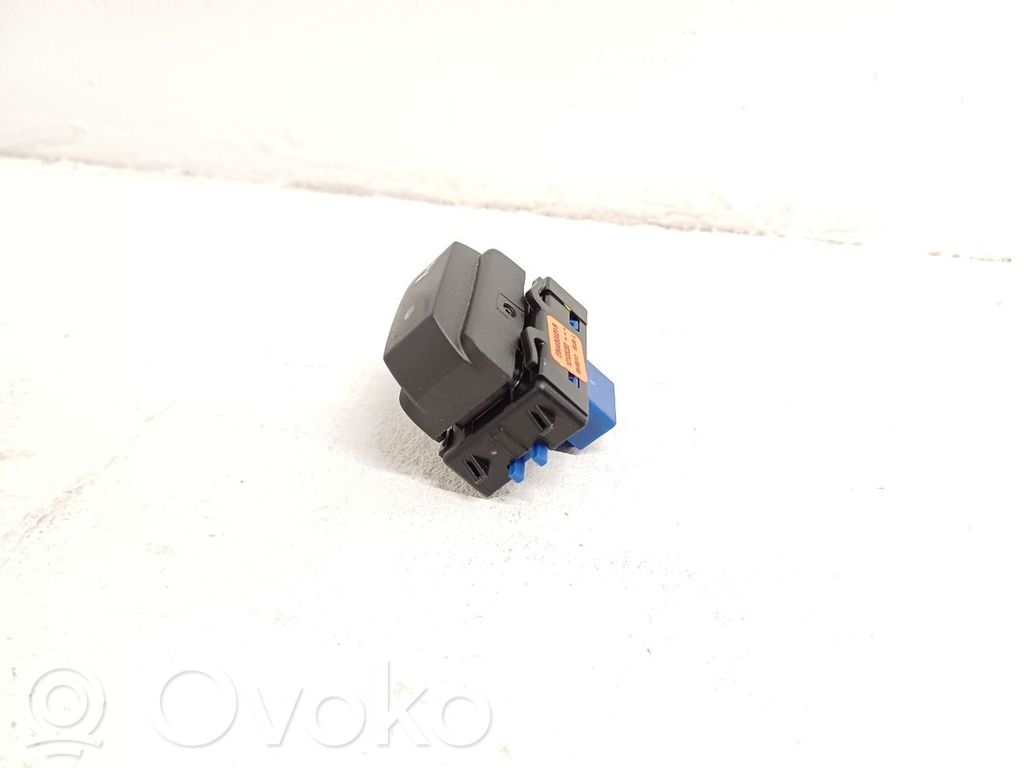 Dacia Duster Parking (PDC) sensor switch 