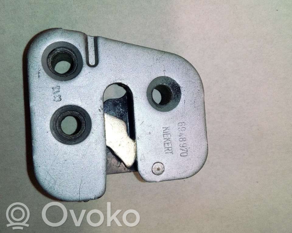 Saab 9000 CS Front door lock 