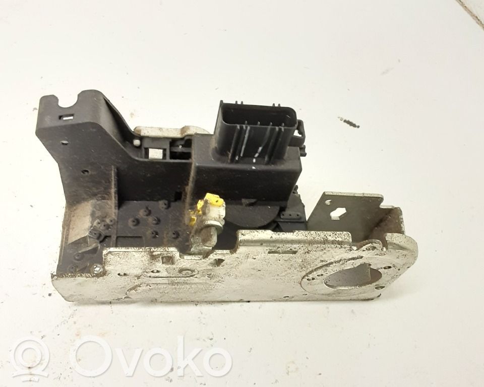 Front door lock   1818766