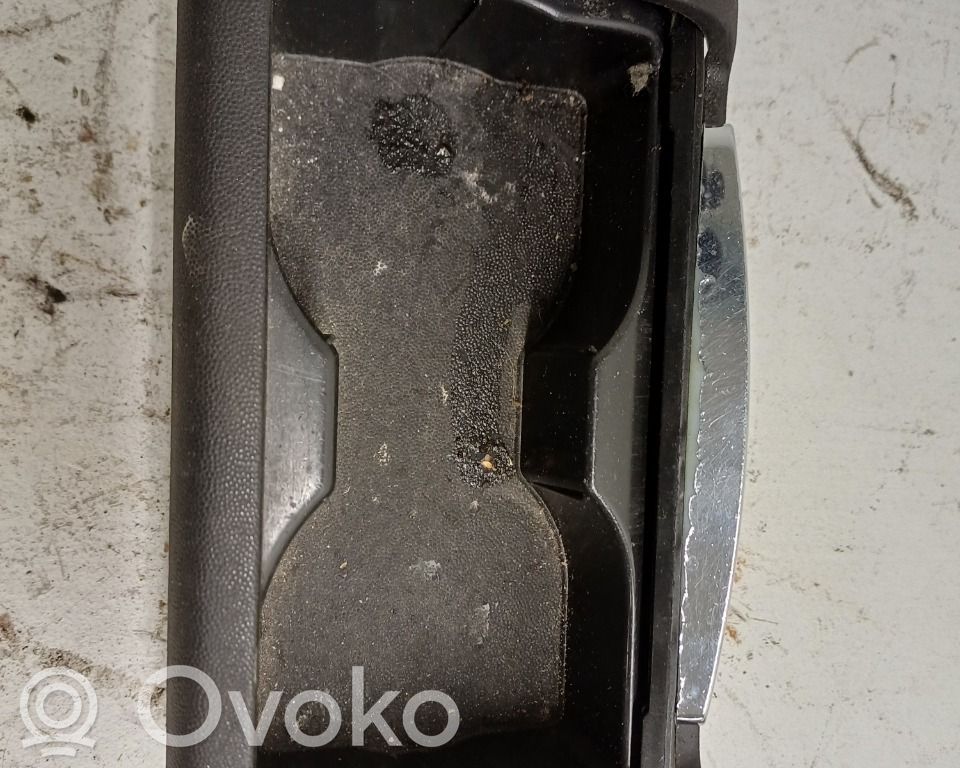 Opel Vectra C Uchwyt na kubek deski rozdzielczej 