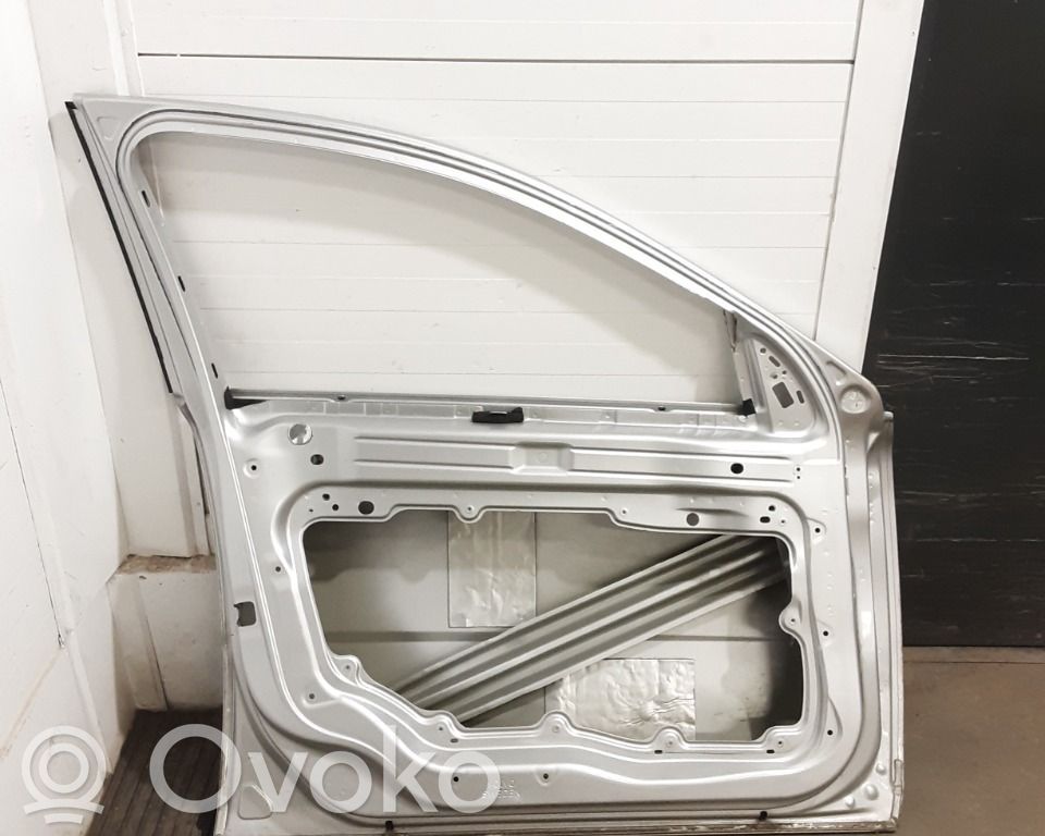 Volvo V70 Priekinės durys 