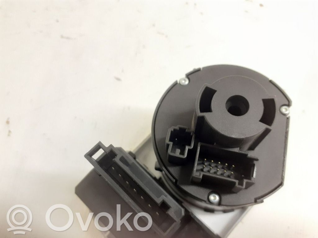 Light switch   10023666,8X1941531M