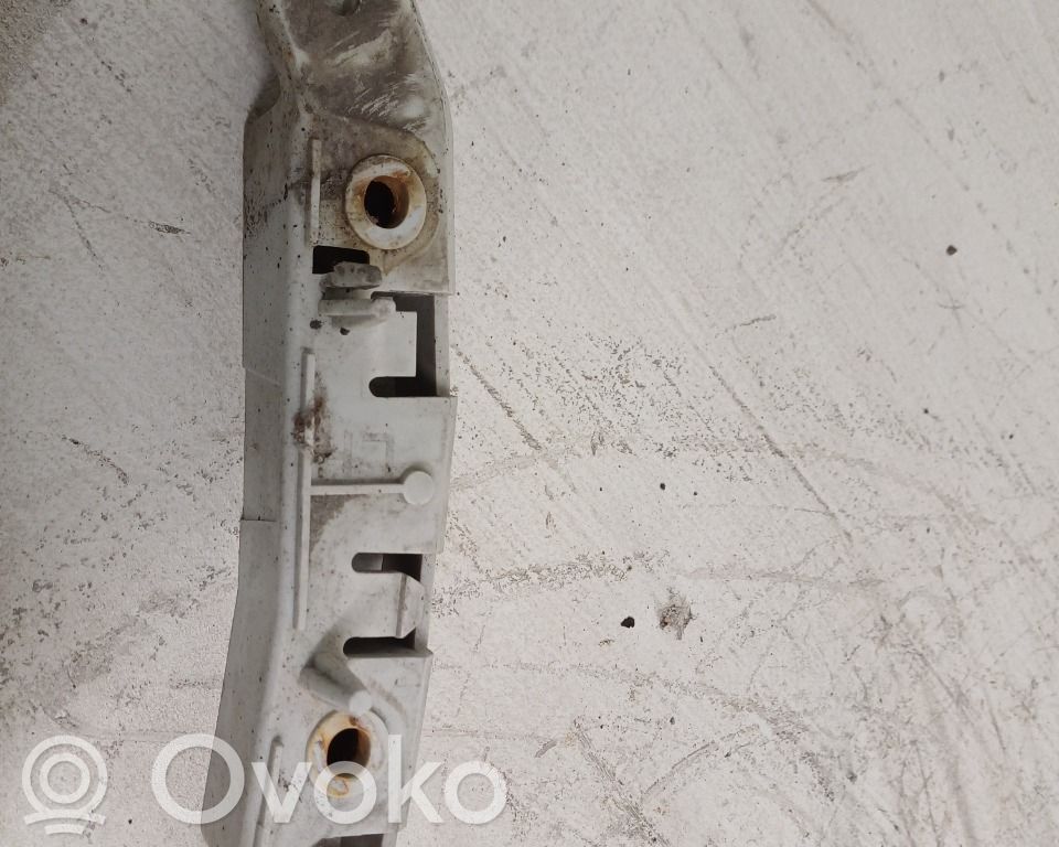 Ford Focus Front bumper mounting bracket 