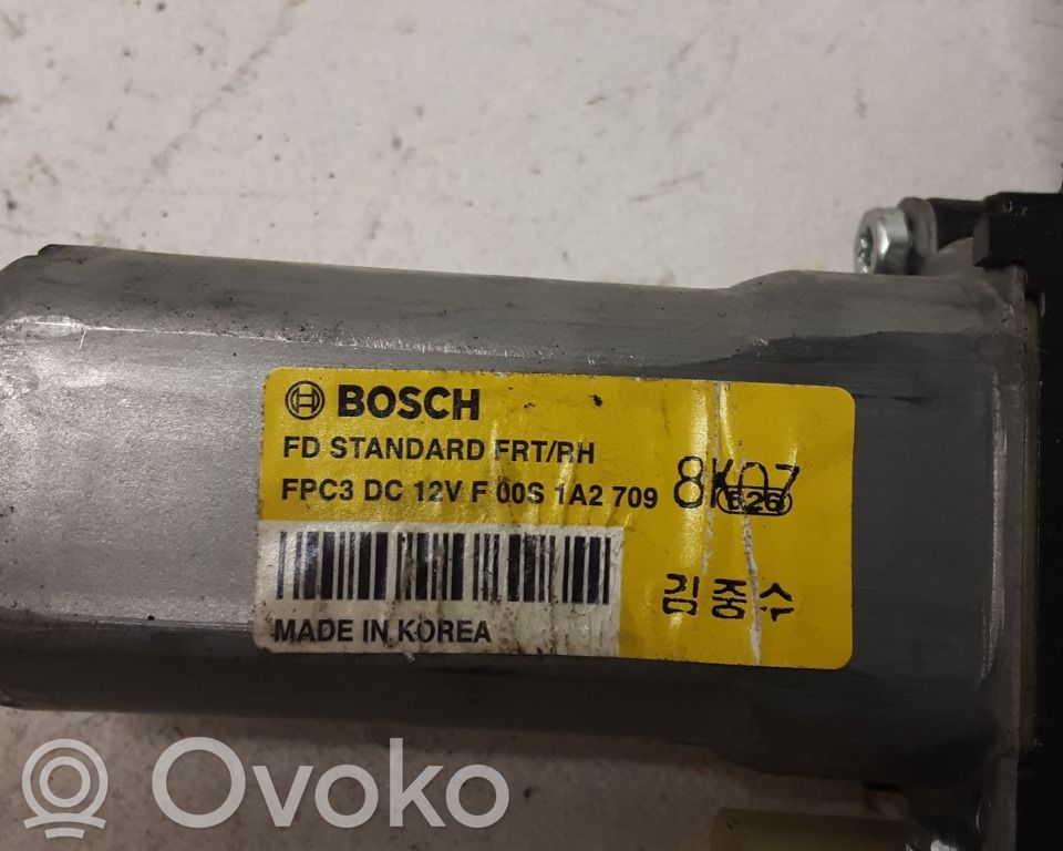 Hyundai i30 Priekinio lango pakelėjo varikliukas 