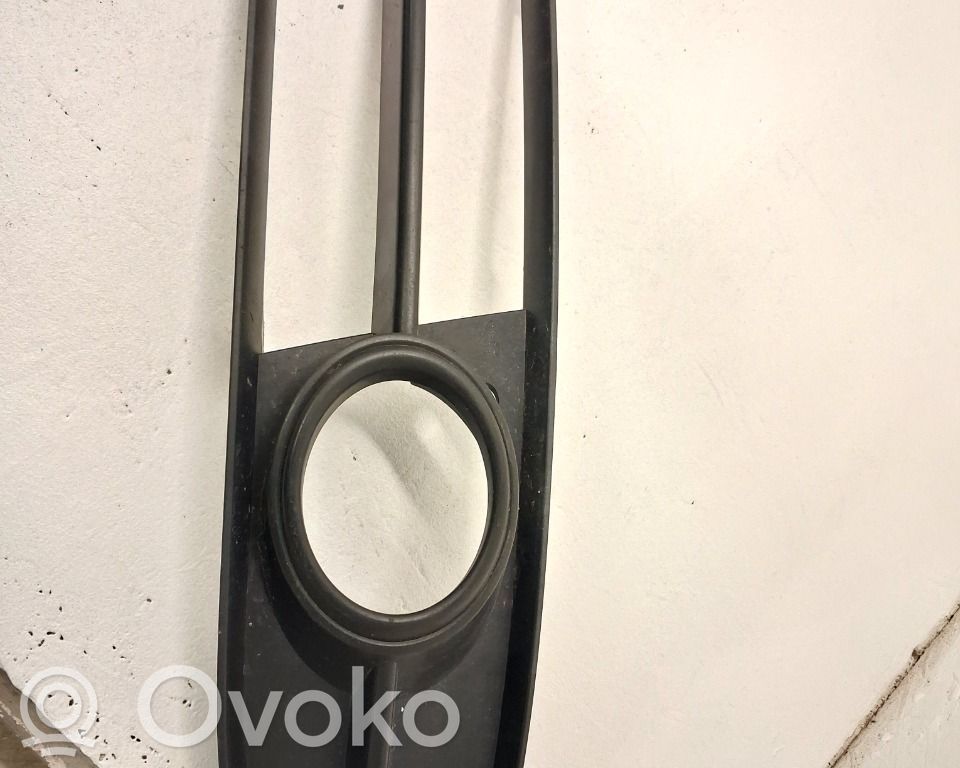 Audi A4 S4 B7 8E 8H Etusumuvalon ritilä 