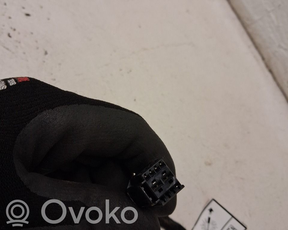 Volvo XC90 Tailgate strut 