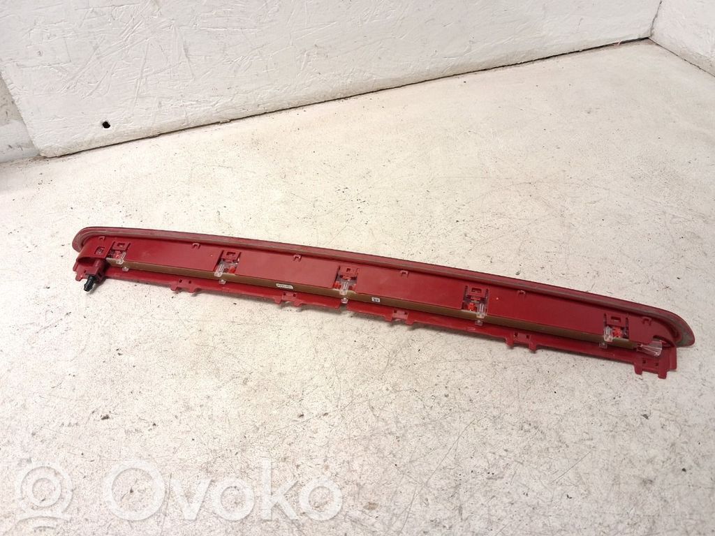 Volkswagen PASSAT B8 Lampă frână centrală 