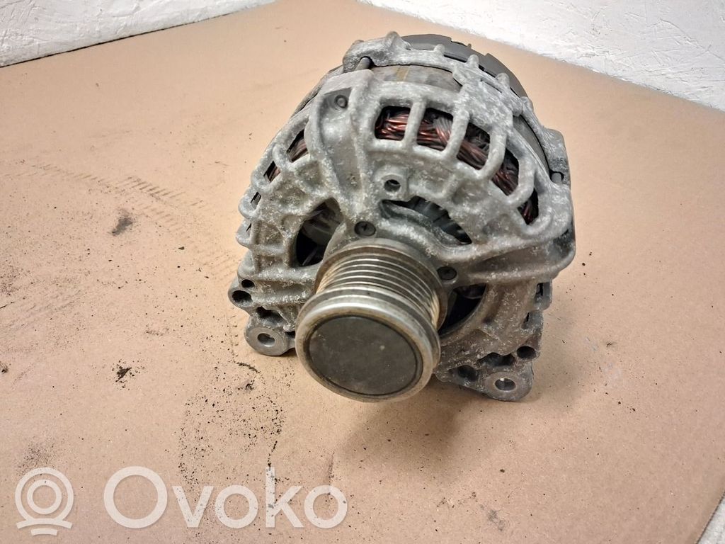 Volkswagen PASSAT B8 Alternator 