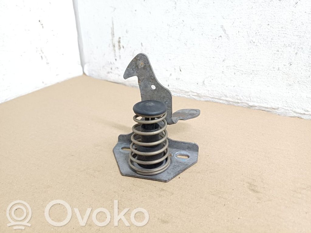 BMW 1 E82 E88 Engine bonnet/hood lock/latch loop/hook 