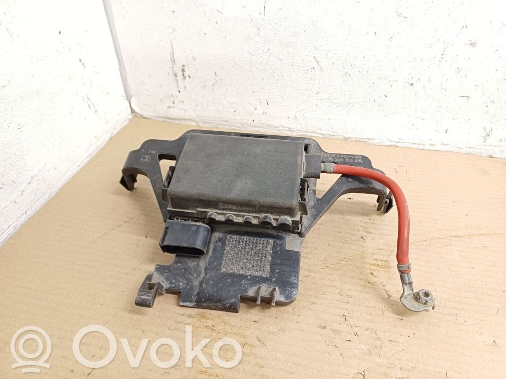 Volkswagen Golf IV Sulakemoduuli 