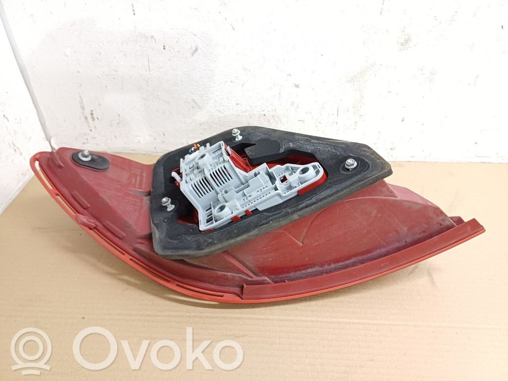Mercedes-Benz C W204 Lampa tylna 