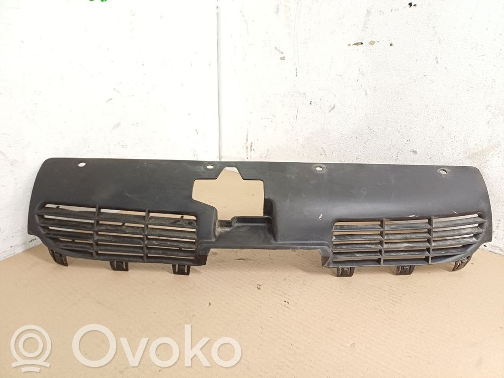 Peugeot 206 Konepellin lukituksen muotolista 