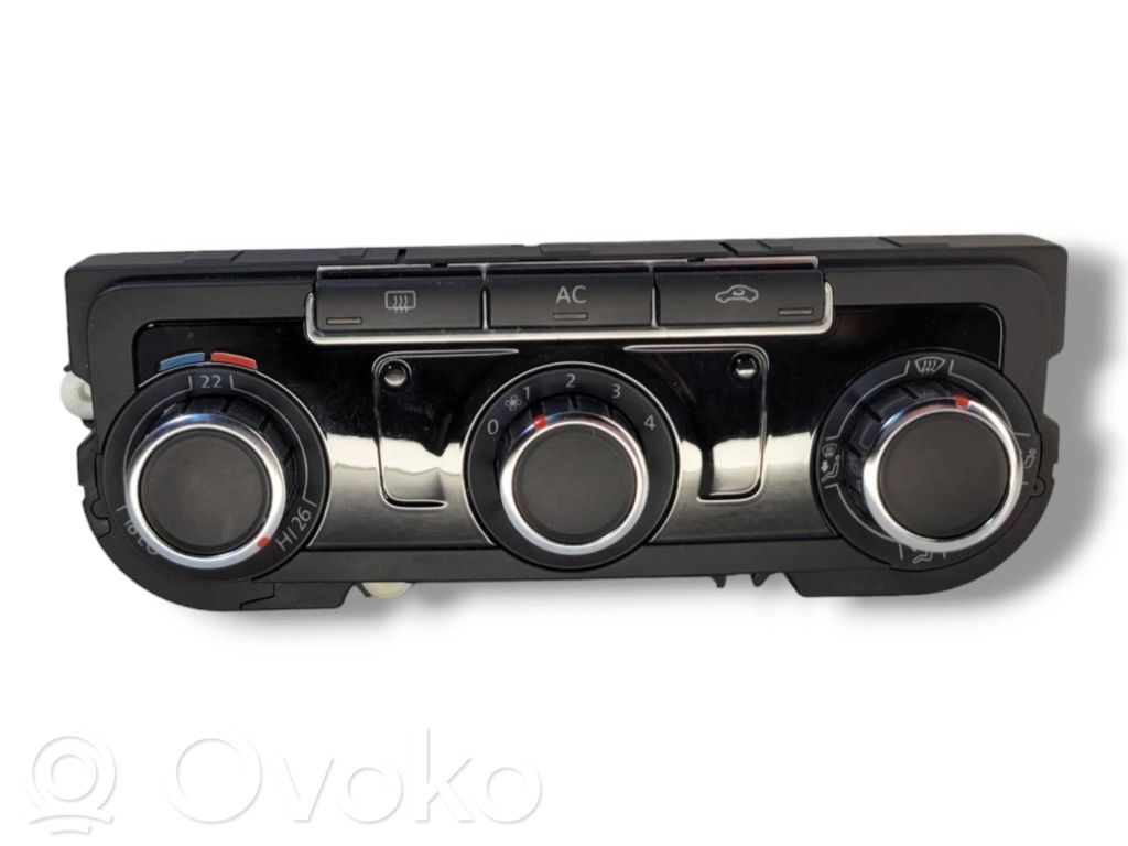 Volkswagen Golf VI Climate control unit 