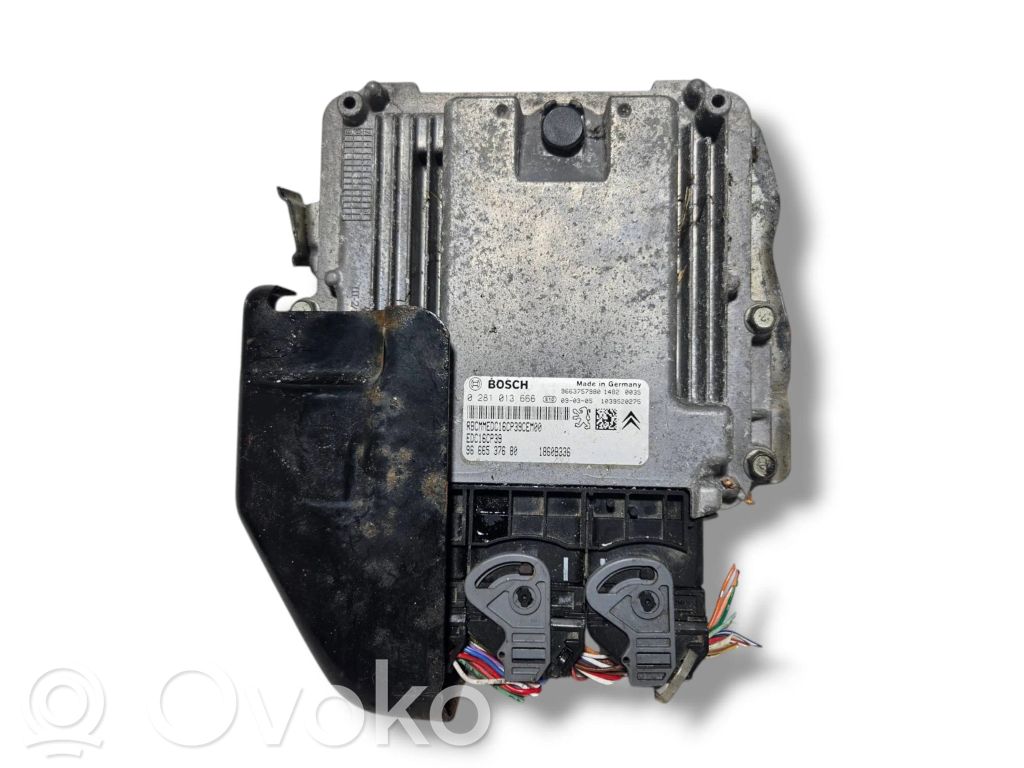 Peugeot 4007 Engine control unit/module 