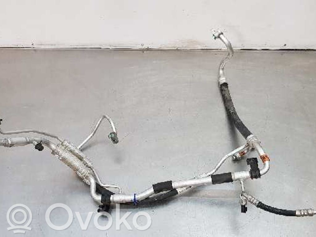 Ilmastointilaitteen putki (A/C)   97777J7500