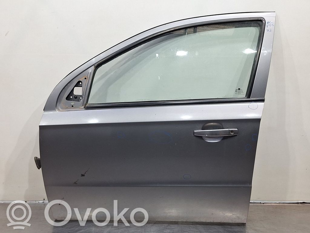 Chevrolet Aveo Puerta delantera 