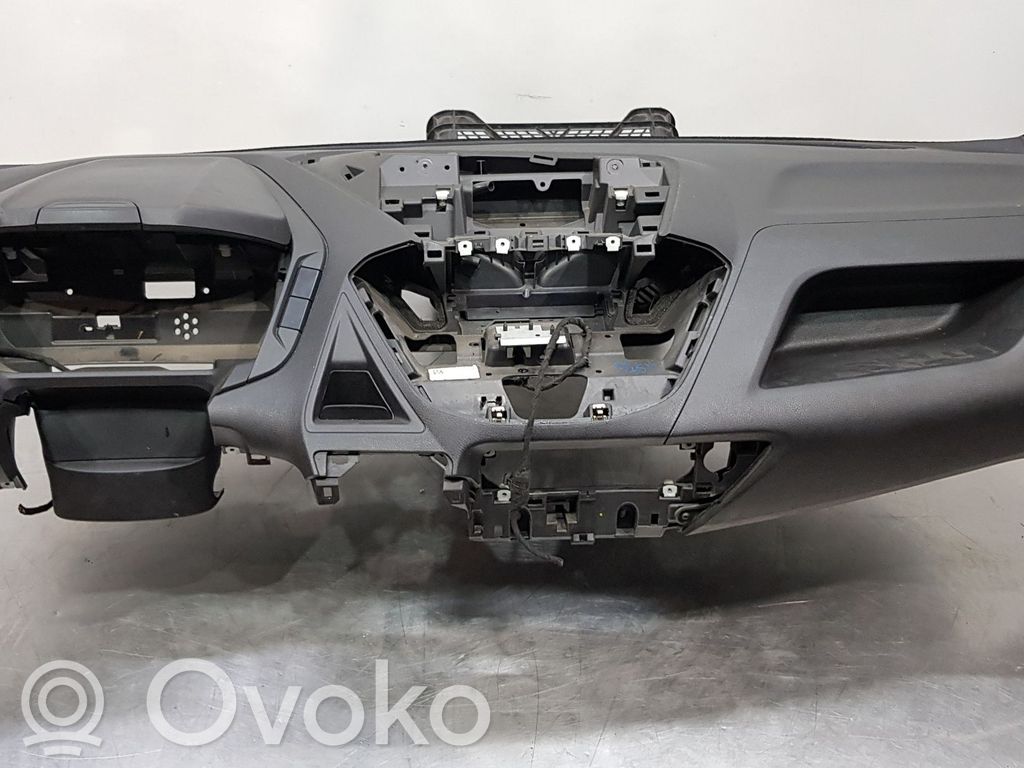 Dashboard   2006310,BK21V04304AS35B8