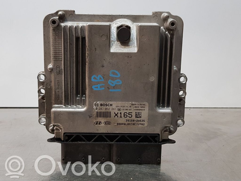 KIA Carens III Engine control unit/module 