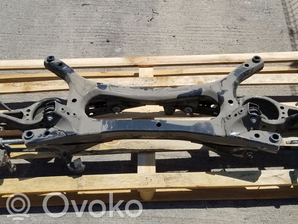 Toyota Corolla E160 E170 Galinis tiltas su reduktoriumi 