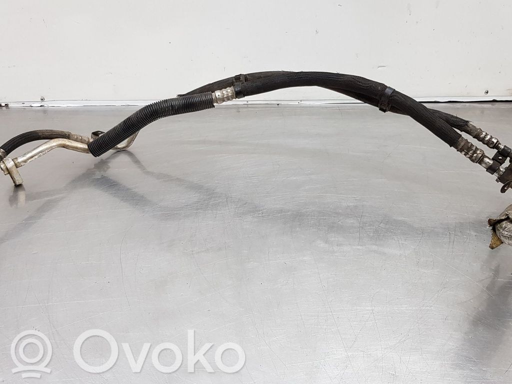 Ilmastointilaitteen putki (A/C)   2437321,BK2119D850AC