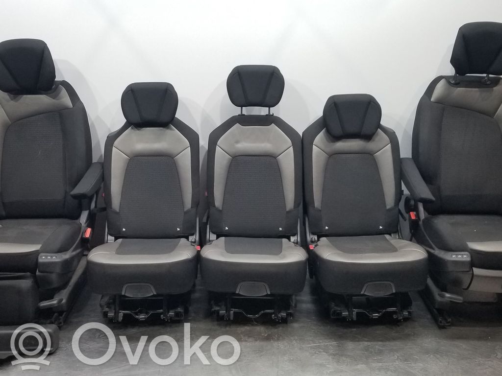 Citroen C4 Aircross Fotele / Kanapa / Komplet 
