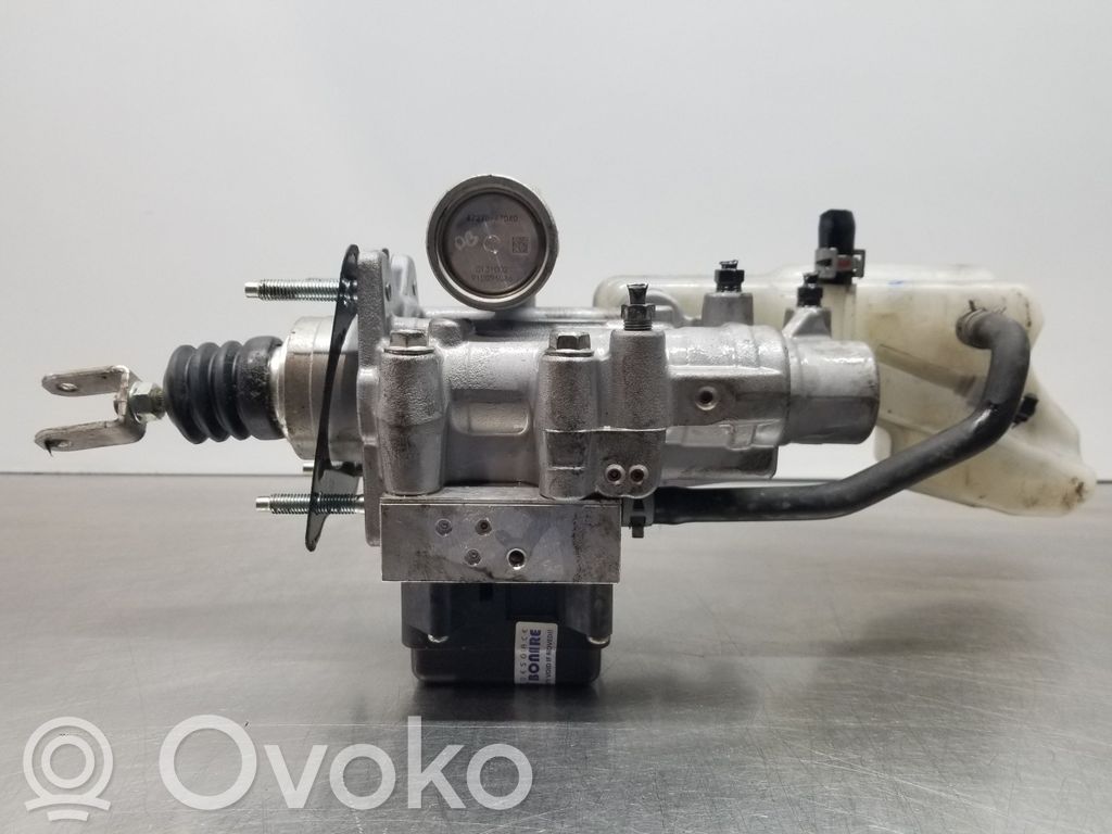Toyota Corolla E160 E170 Jarrutehostin 