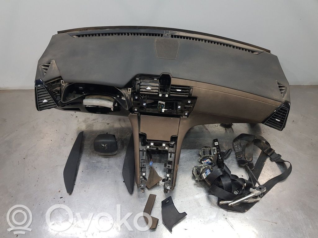 Citroen DS7 Crossback Turvatyynysarja 