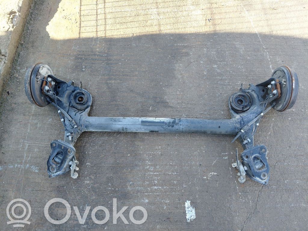 Opel Corsa E Aizmugurējā tilta sija ar reduktoru 