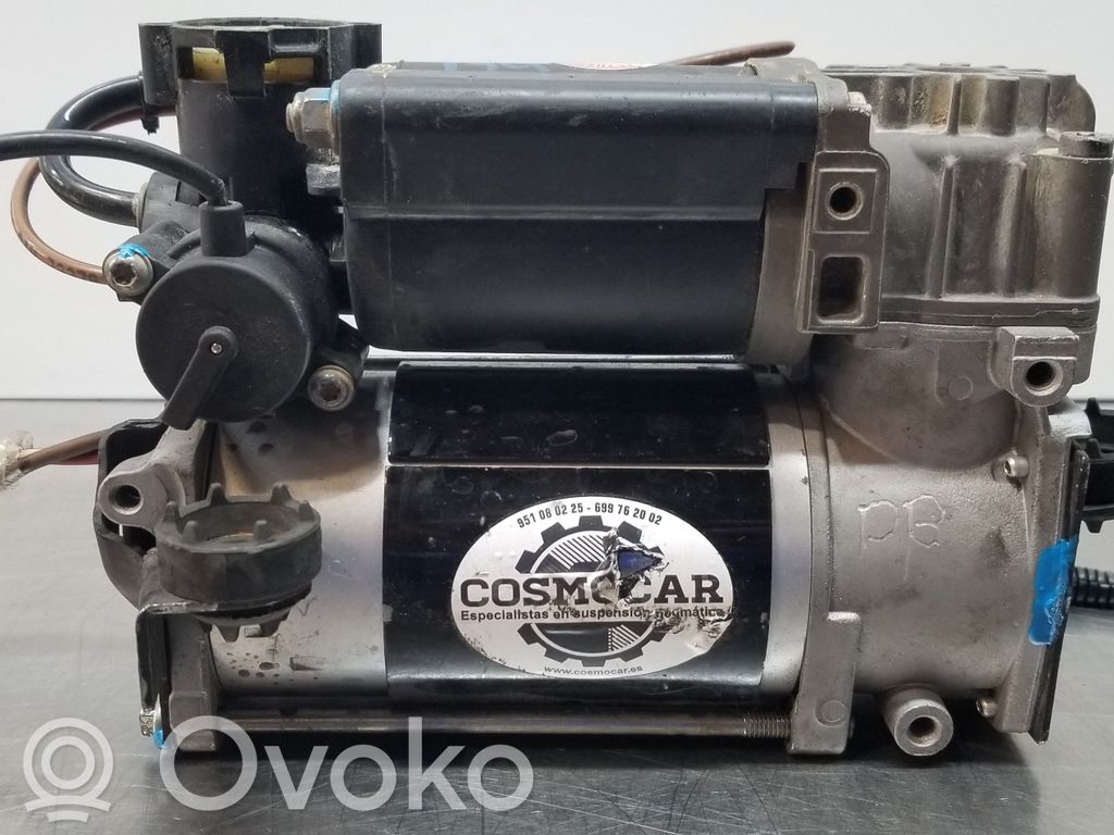 Audi A8 S8 D2 4D Air suspension compressor/pump 
