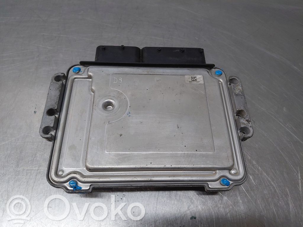 KIA Carens III Engine control unit/module 