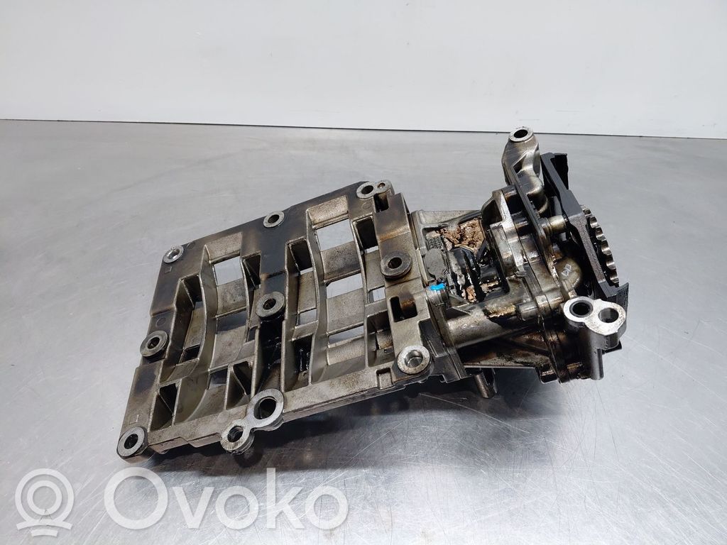 BMW 5 E60 E61 Oil pump 