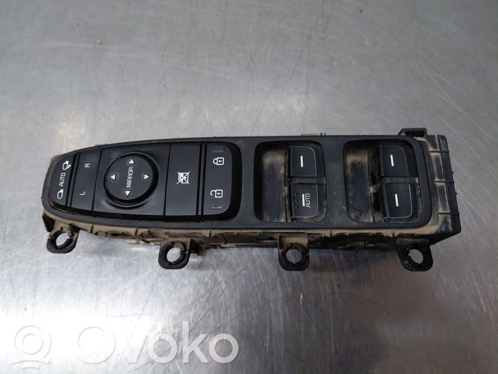 KIA Niro Electric window control switch 