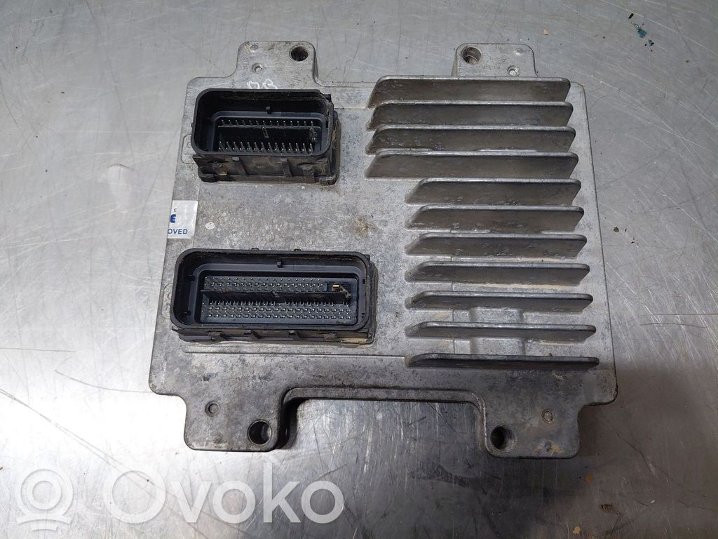 Opel Corsa E Engine control unit/module 