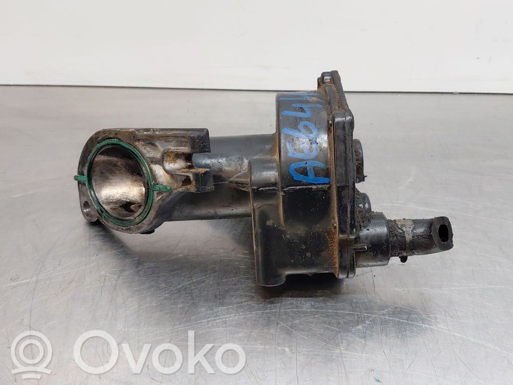 Ford Focus Vacuum pump 