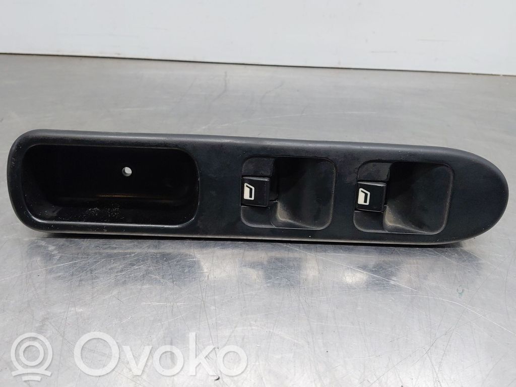 Electric window control switch   6554E9