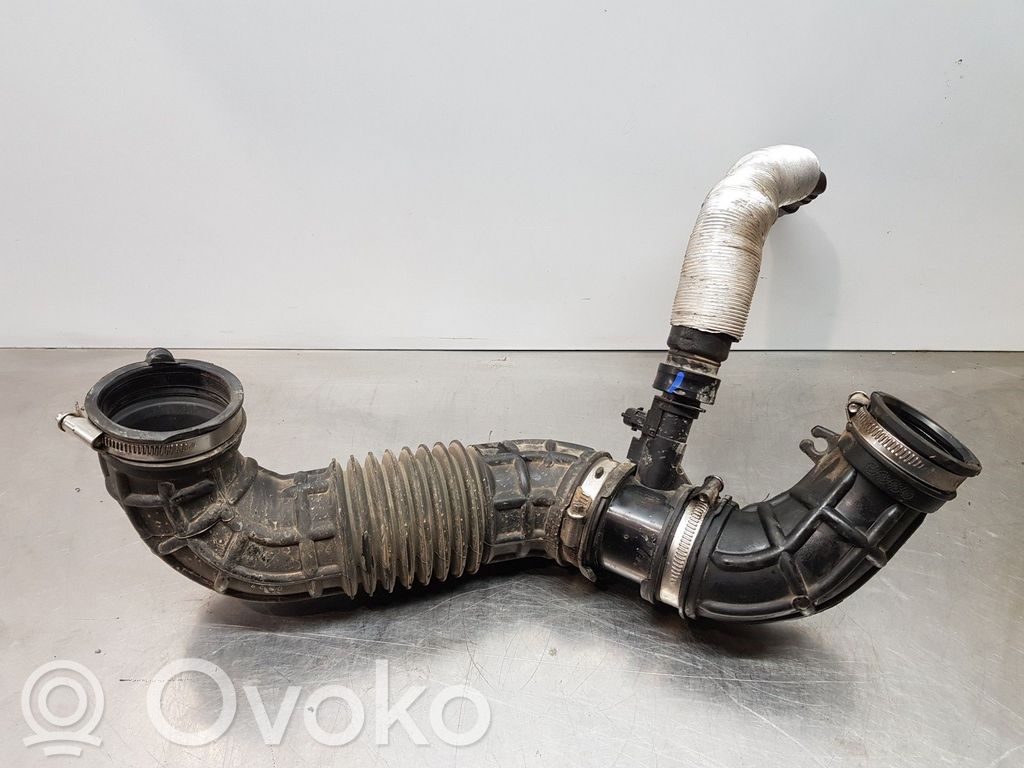 Ford Transit -  Tourneo Connect Turbo air intake inlet pipe/hose 