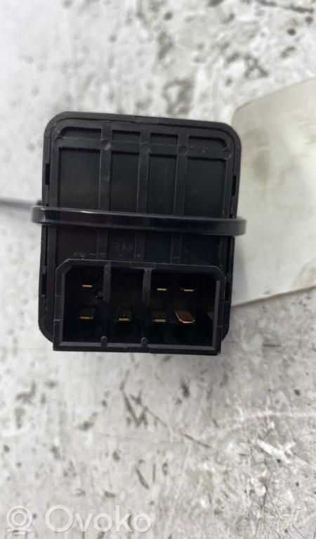 Wing mirror switch   8581005000