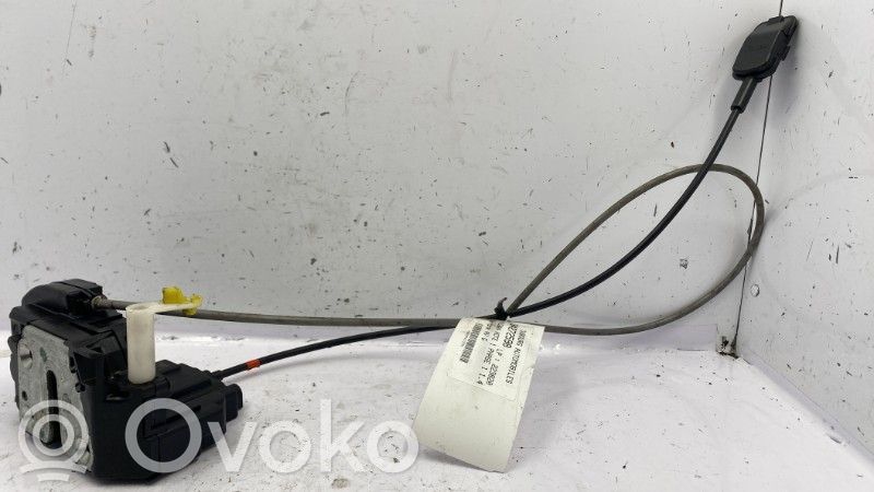 Priekšpusē slēdzene   805019U10B