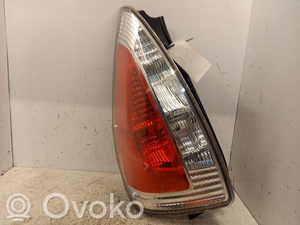 Rear/tail lights   C31751160F