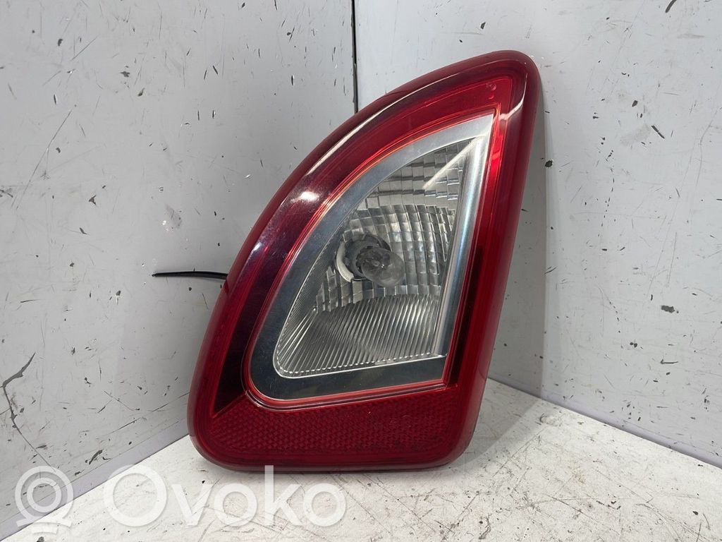 Renault Twingo II Luci posteriori del portellone del bagagliaio
