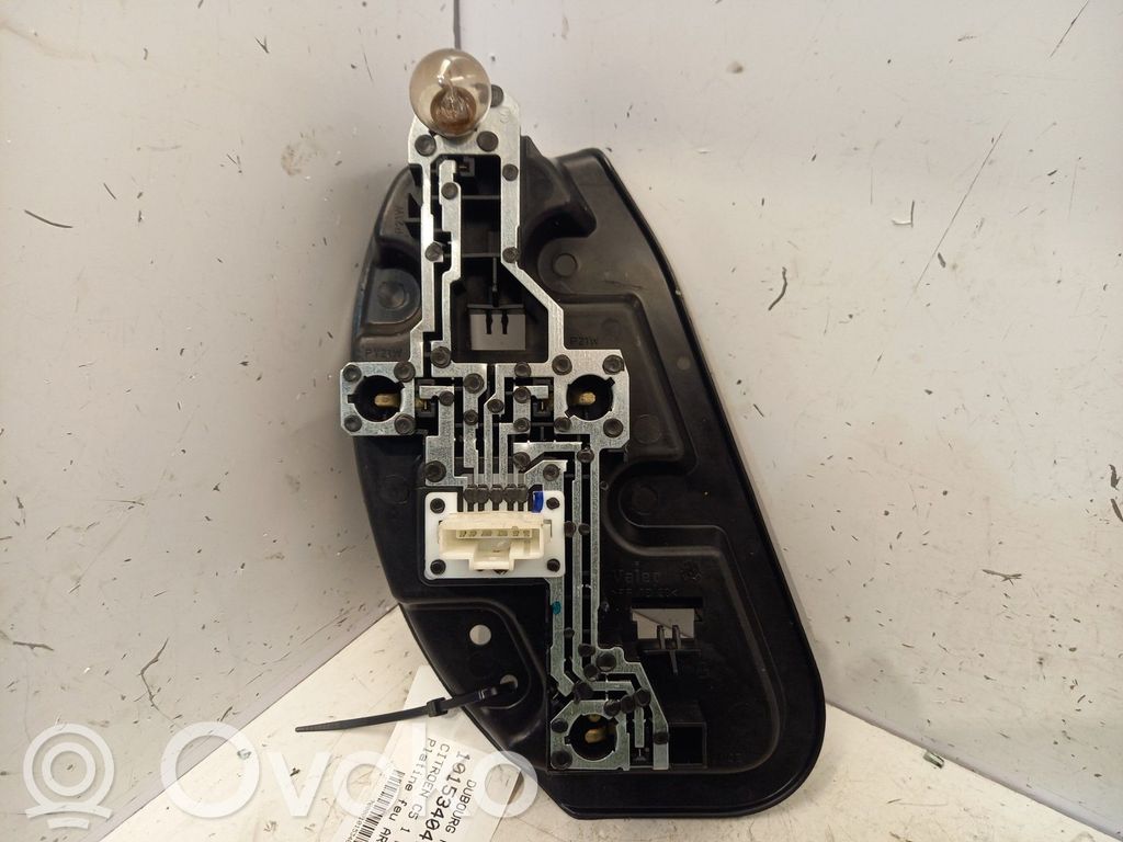 Citroen C5 Takavalon polttimon suojan pidike 