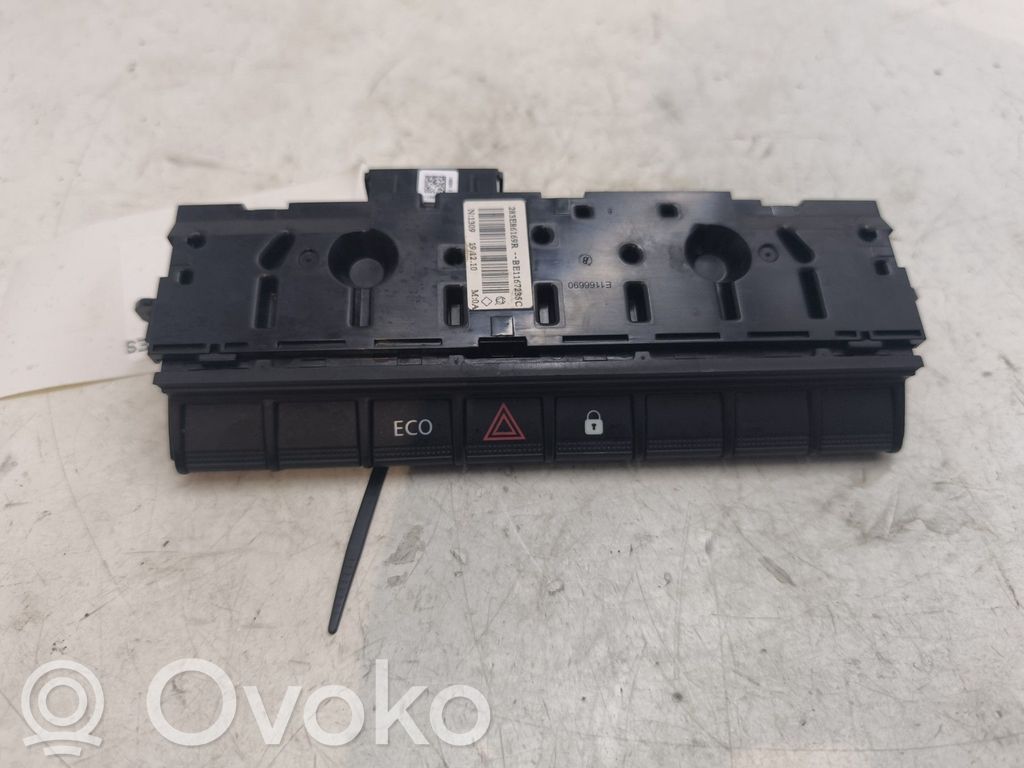 Renault Zoe Hazard light switch 