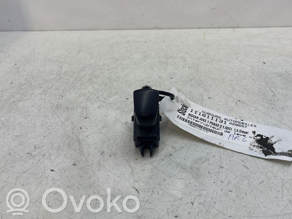 Nissan Juke I F15 Comutator comandă geamuri electrice 