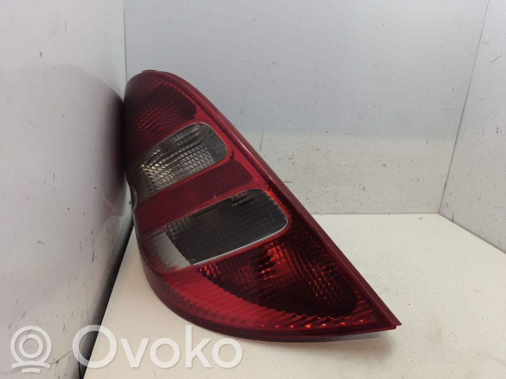 Mercedes-Benz A W169 Lampă spate în caroserie 