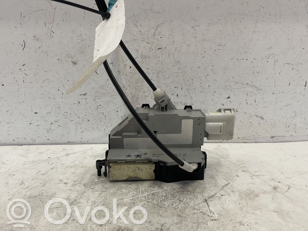 Front door lock   9136FA