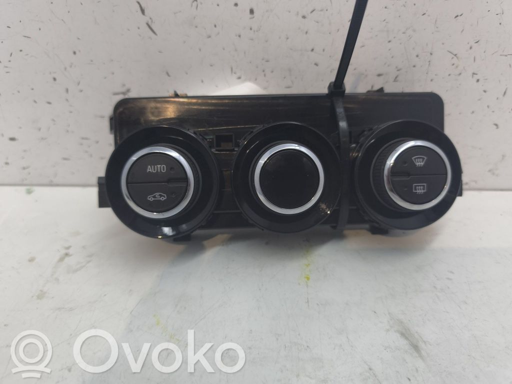Opel Corsa E Climate control unit 