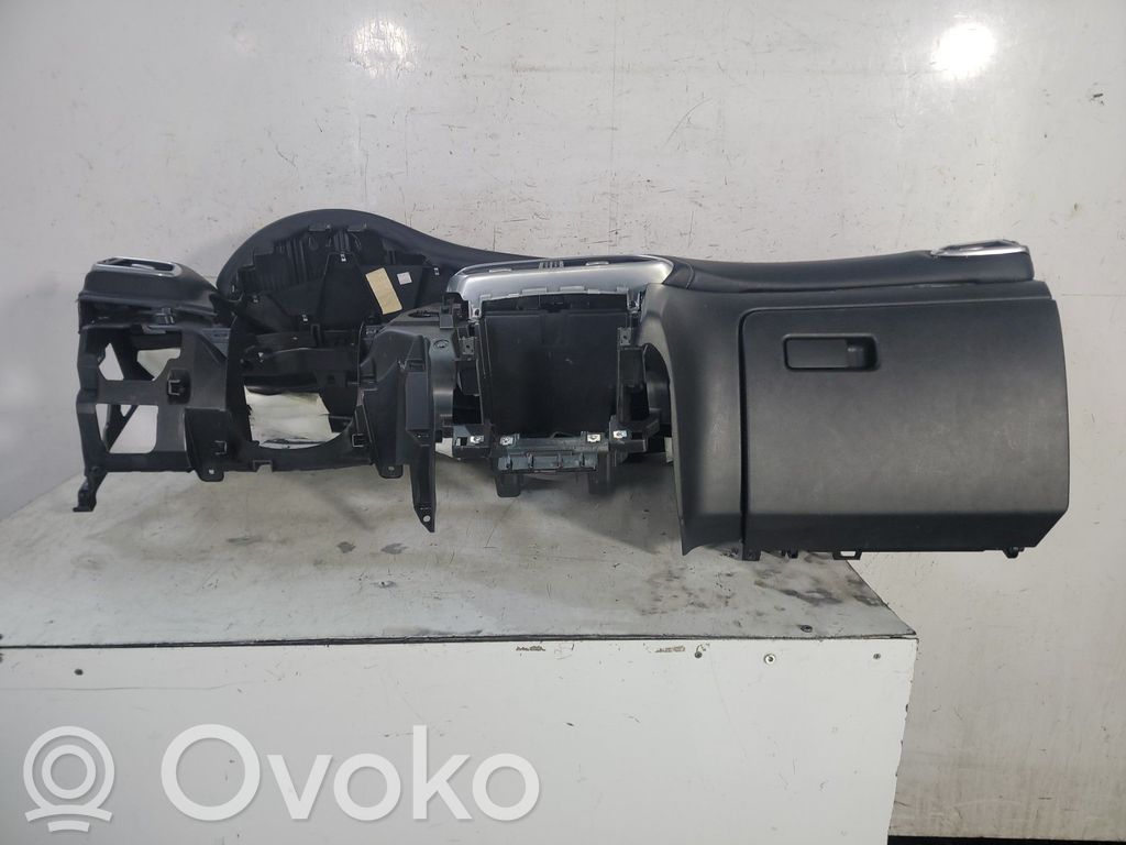 Infiniti Q30 Panel de instrumentos 