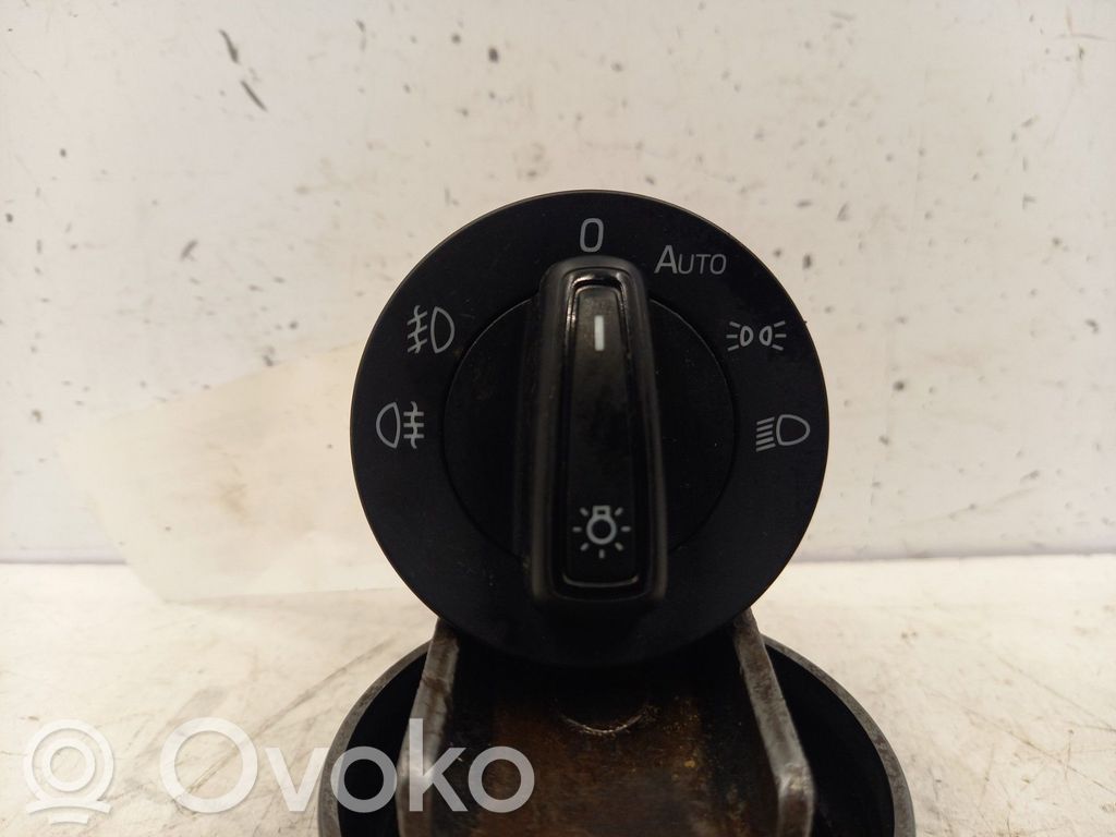 Skoda Octavia Mk3 (5E) Interruptor de luz 